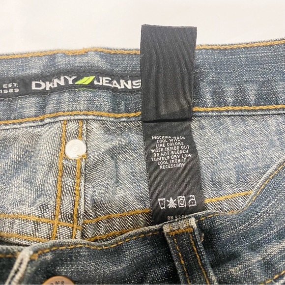 DKNY Vintage Medium Wash Straight Leg Jeans Made In USA - Picture 3 of 10